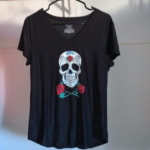 Skull V-Neck Black Shirt